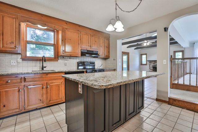 28 Danbury Road, Nashua, NH 03064
