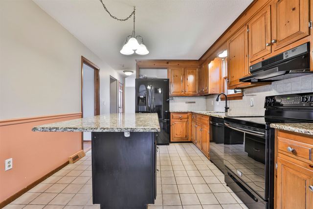 28 Danbury Road, Nashua, NH 03064