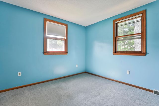 28 Danbury Road, Nashua, NH 03064