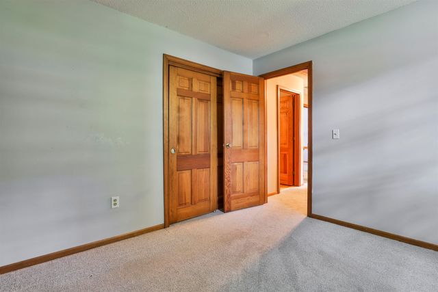 28 Danbury Road, Nashua, NH 03064
