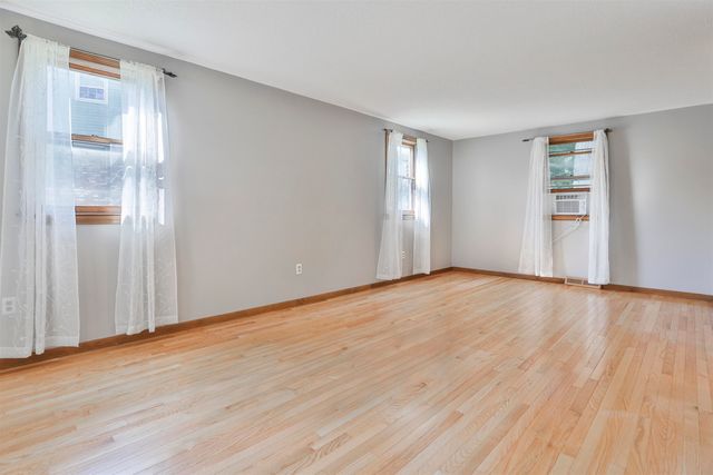 28 Danbury Road, Nashua, NH 03064