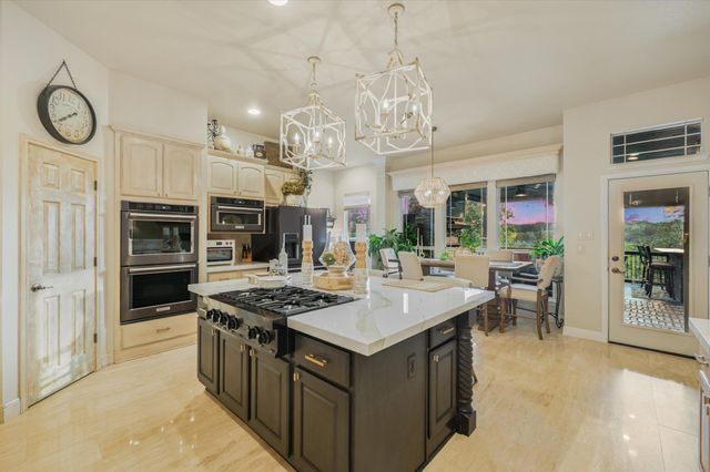 2803 Welton Cliff DR, Cedar Park, TX 78613