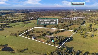 11052 Bredehoeft Road, Gentry, AR 72734