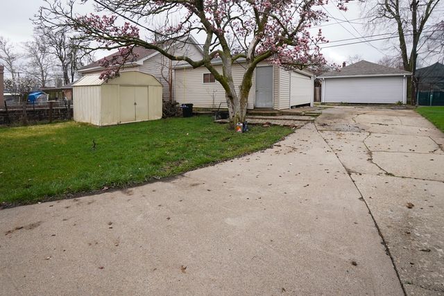 913 Oakland Avenue, Joliet, IL 60435