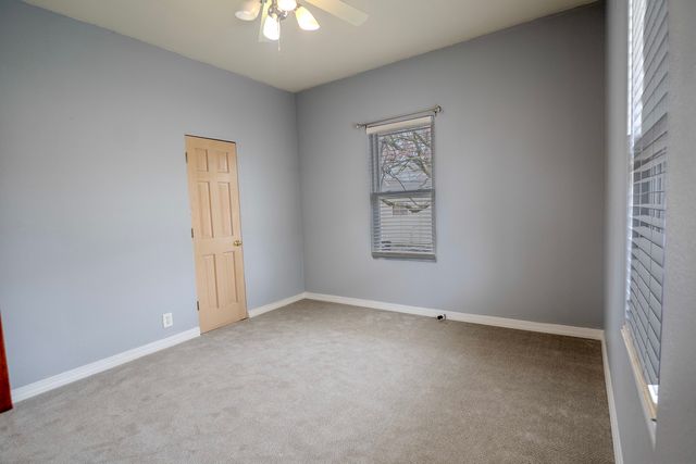 913 Oakland Avenue, Joliet, IL 60435