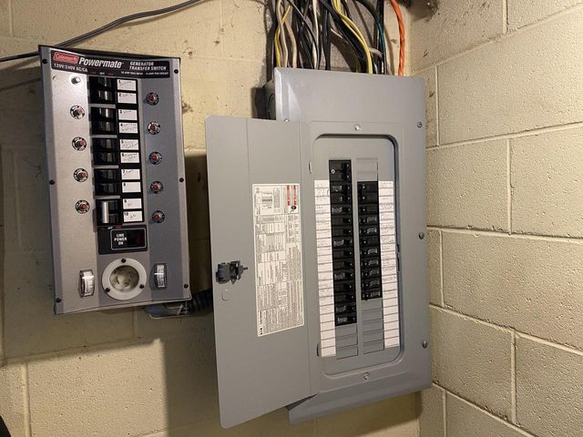 441 Hawthorn STREET, Burlington, WI 53105