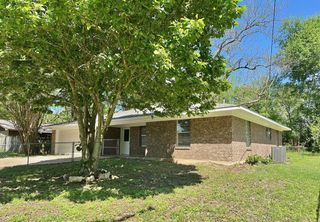 802 E Terrell Avenue, Crockett, TX 75835