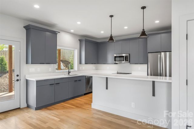 34 Fern Street, Asheville, NC 28803