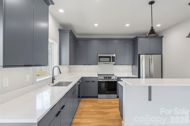 34 Fern Street, Asheville, NC 28803