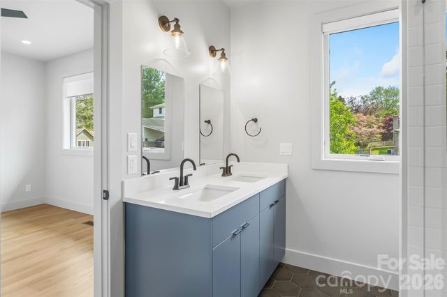 34 Fern Street, Asheville, NC 28803