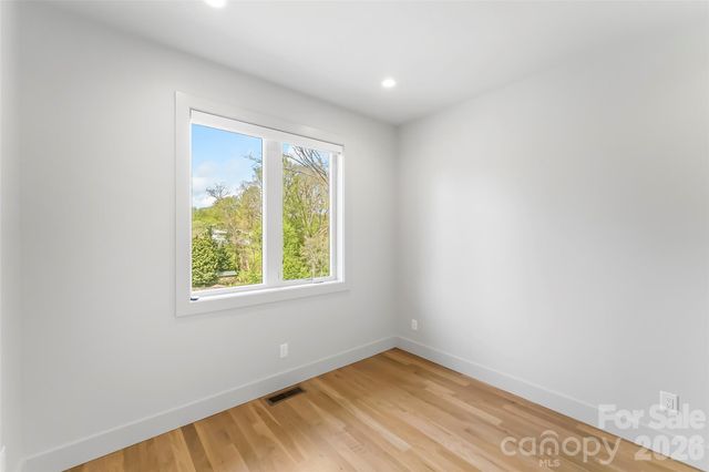 34 Fern Street, Asheville, NC 28803
