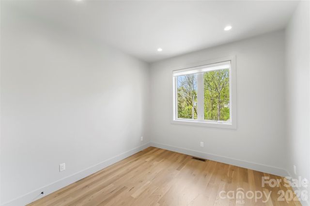 34 Fern Street, Asheville, NC 28803