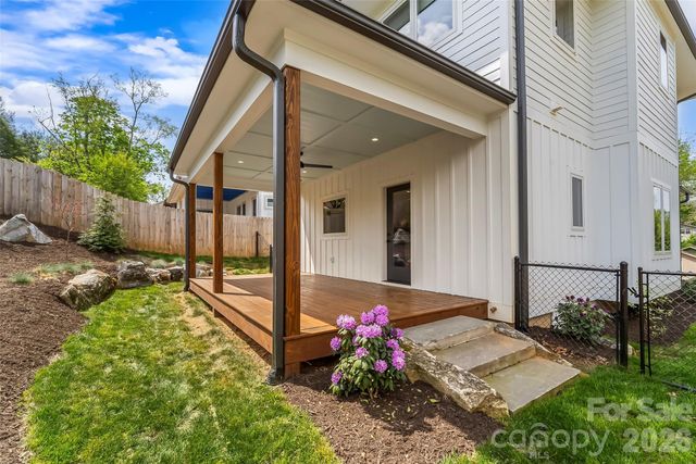 34 Fern Street, Asheville, NC 28803