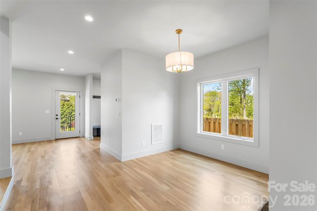 34 Fern Street, Asheville, NC 28803