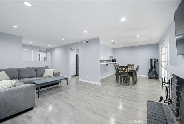 2450 Stow, Simi Valley, CA 93063