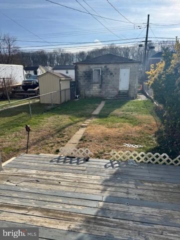 1136 STIRLING ST, Coatesville, PA 19320