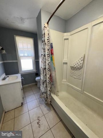 1136 STIRLING ST, Coatesville, PA 19320