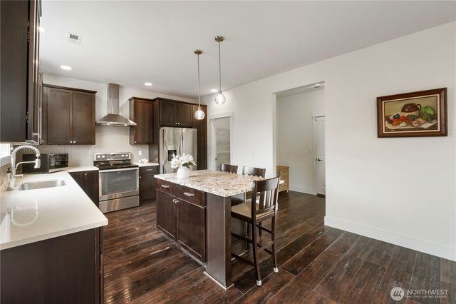 916 SW 341st St, Federal Way, WA 98023