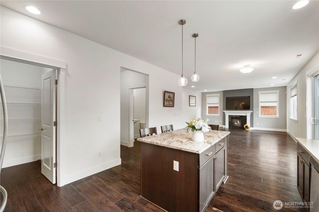 916 SW 341st St, Federal Way, WA 98023