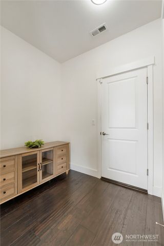 916 SW 341st St, Federal Way, WA 98023