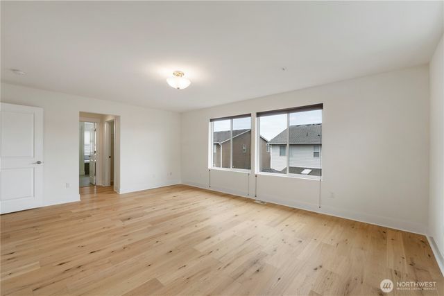 916 SW 341st St, Federal Way, WA 98023