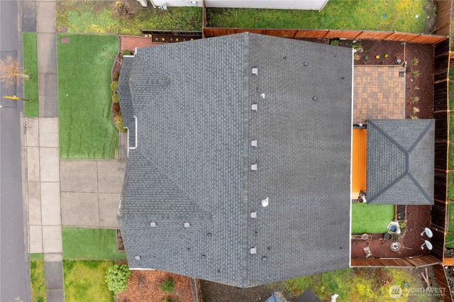 916 SW 341st St, Federal Way, WA 98023