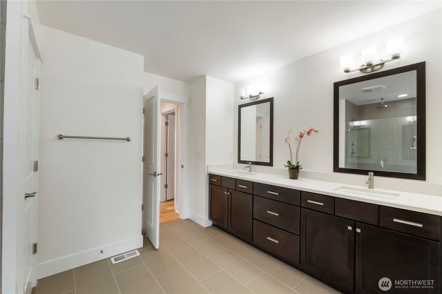 916 SW 341st St, Federal Way, WA 98023