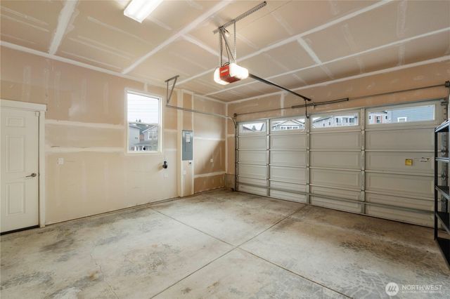 916 SW 341st St, Federal Way, WA 98023