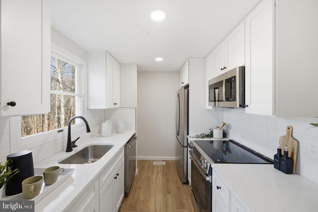 7324 CARVED STONE, Columbia, MD 21045