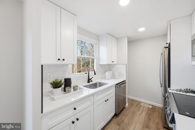 7324 CARVED STONE, Columbia, MD 21045