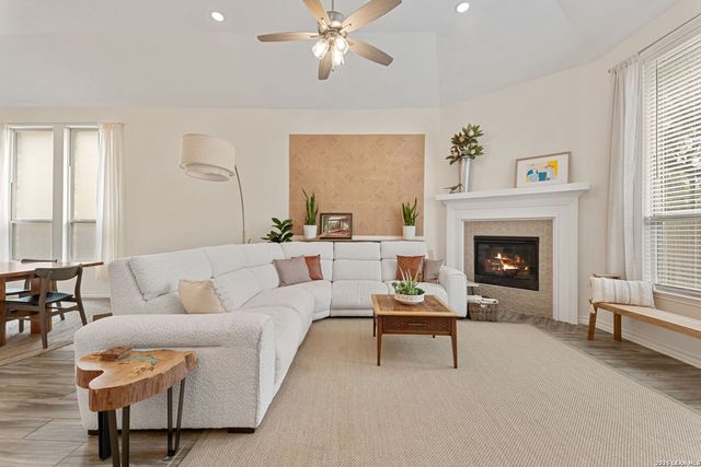 162 Cimarron Creek, Boerne, TX 78006