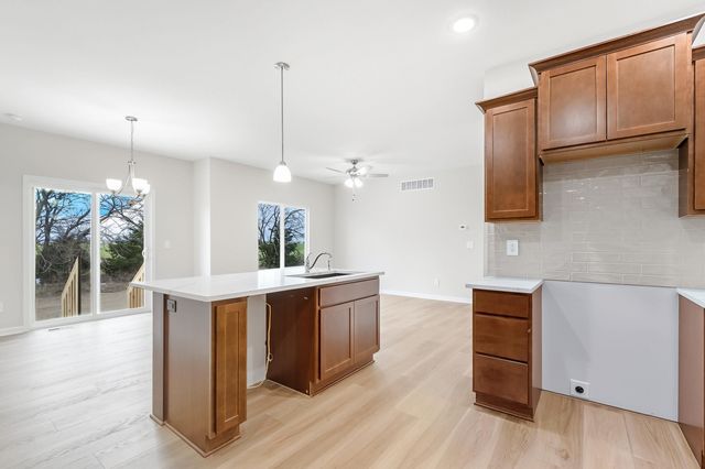 907 W 17th, Harper, KS 67058