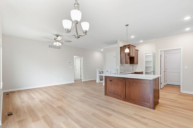 907 W 17th, Harper, KS 67058