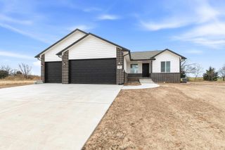 907 W 17th, Harper, KS 67058
