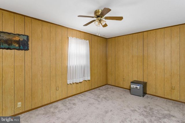 813 MOUNT RD, Burlington, NJ 08016