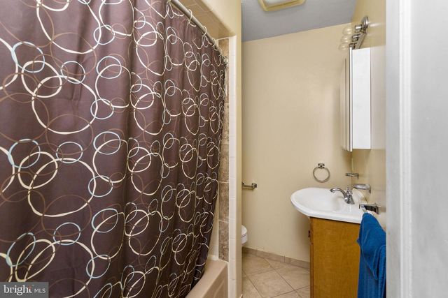 813 MOUNT RD, Burlington, NJ 08016