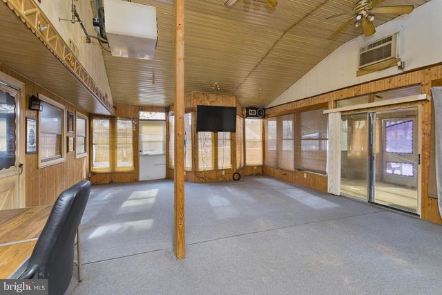 813 MOUNT RD, Burlington, NJ 08016