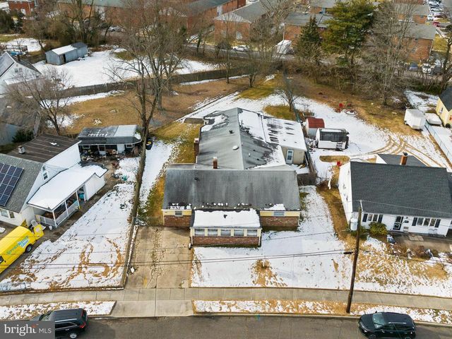 813 MOUNT RD, Burlington, NJ 08016