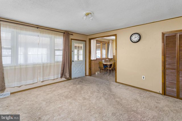 813 MOUNT RD, Burlington, NJ 08016