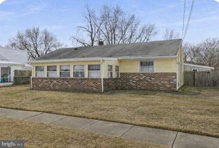 813 MOUNT RD, Burlington, NJ 08016