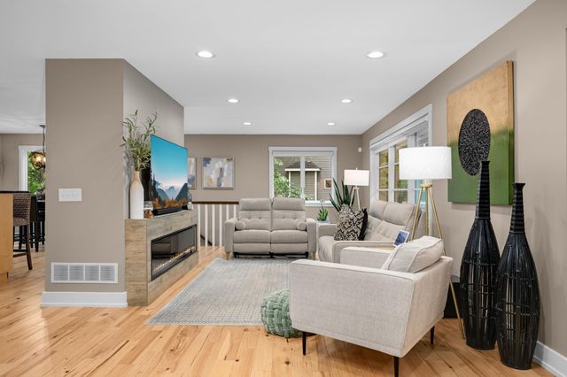 4870 Rusten Road, Eagan, MN 55122