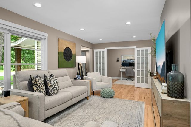 4870 Rusten Road, Eagan, MN 55122
