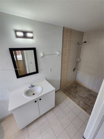 11281 SW 247th Ter 11281, Homestead, FL 33032