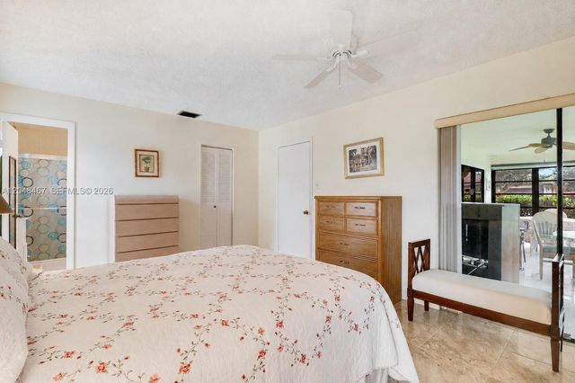3449 Shadow Wood Dr, Green Acres, FL 33463