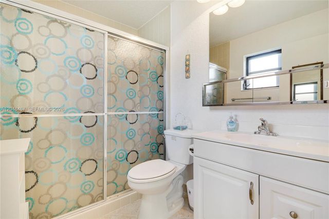3449 Shadow Wood Dr, Green Acres, FL 33463