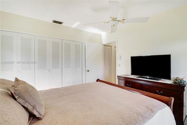 3449 Shadow Wood Dr, Green Acres, FL 33463