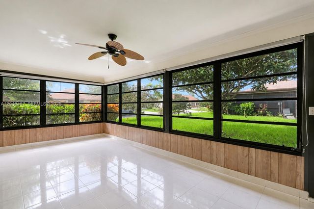 3449 Shadow Wood Dr, Green Acres, FL 33463