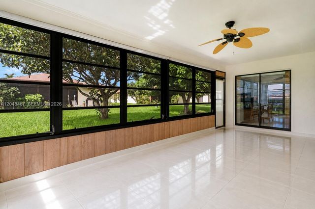 3449 Shadow Wood Dr, Green Acres, FL 33463