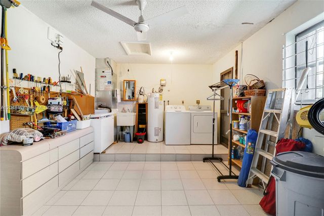 3449 Shadow Wood Dr, Green Acres, FL 33463