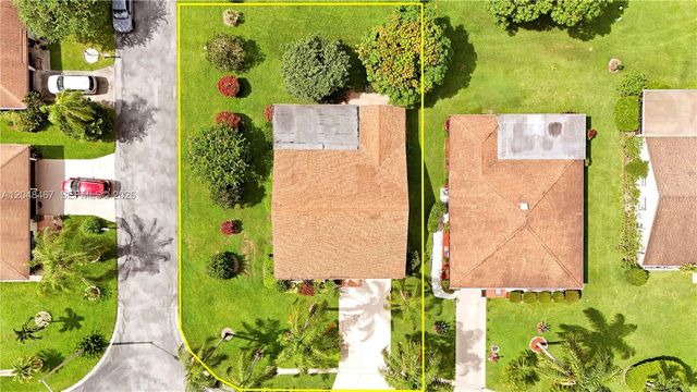 3449 Shadow Wood Dr, Green Acres, FL 33463